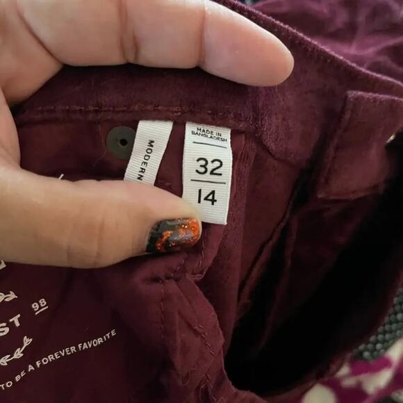 Loft Dark Red Velvet Pants - Modern Skinny Fit - EUC - Size 14 - Picture 7 of 9